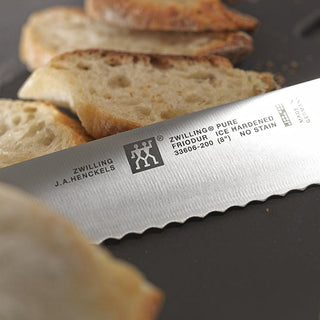 Zwilling Pure Bread Knife 20 cm - Buy now on ShopDecor - Discover the best products by ZWILLING design